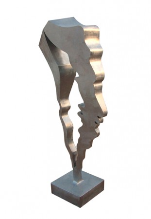 EFLUVIO (2006). Hierro barnizado, 530 x 1350 x 310 mm